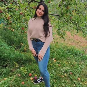 Meet your Posher, Joelle